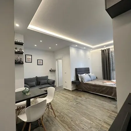 דירה Elmazaj Apartament