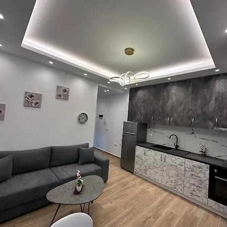 Elmazaj Apartament דירה