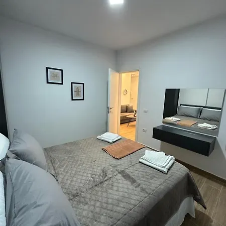 Elmazaj Apartament Vlorë